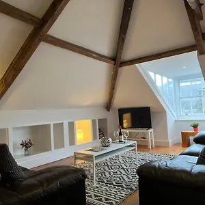 https://newcastle-city-centre-loft-gem.hotels-newcastle-upon-tyne.com